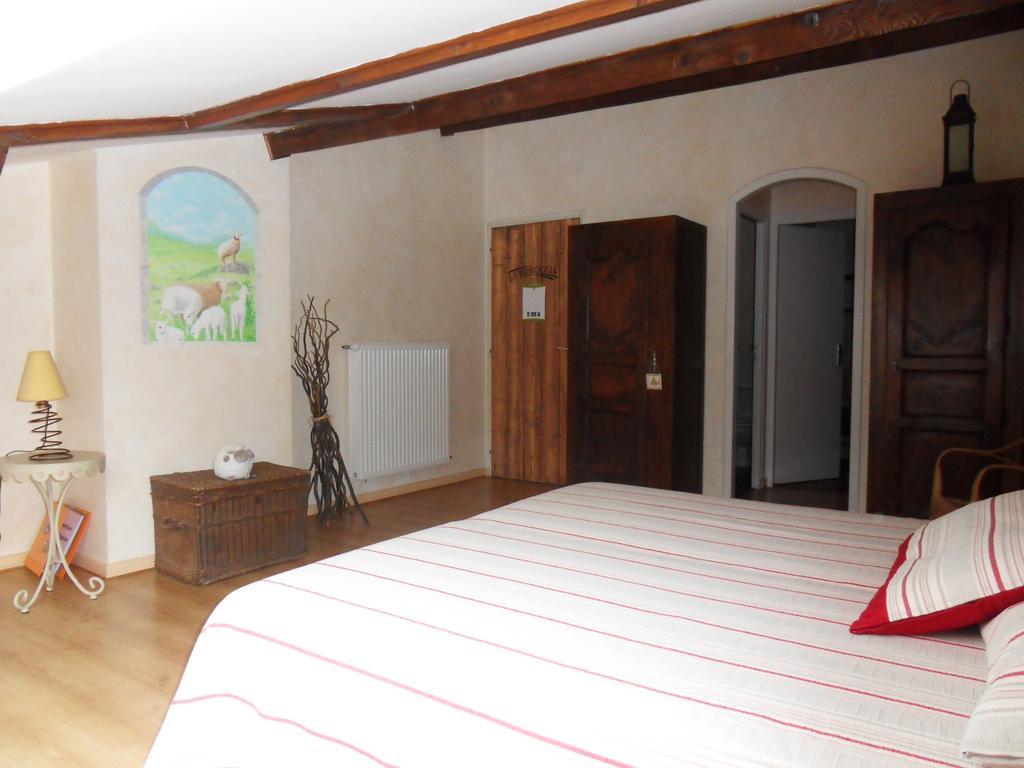 Bed and Breakfast L'Estapade Des Tourelons Saint-Jean-en-Royans Pokój zdjęcie